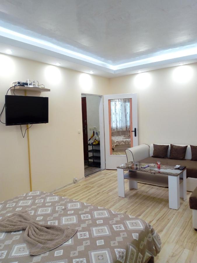 Апартамент Дани Apartament Dani Kazanlŭk 외부 사진