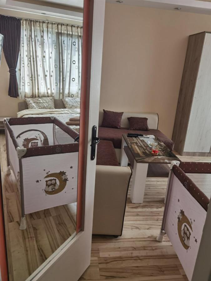 Апартамент Дани Apartament Dani Kazanlŭk 외부 사진