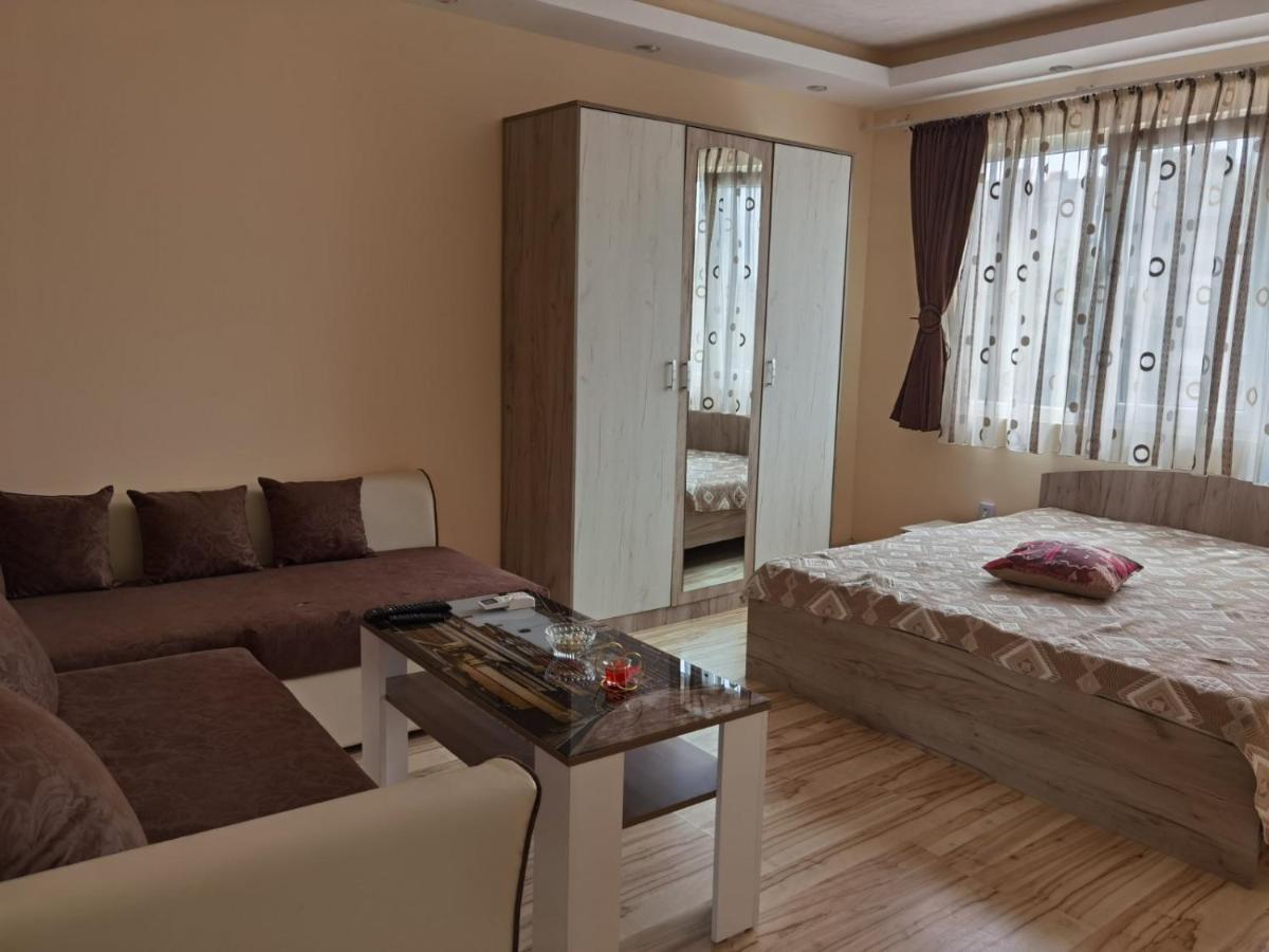 Апартамент Дани Apartament Dani Kazanlŭk 외부 사진
